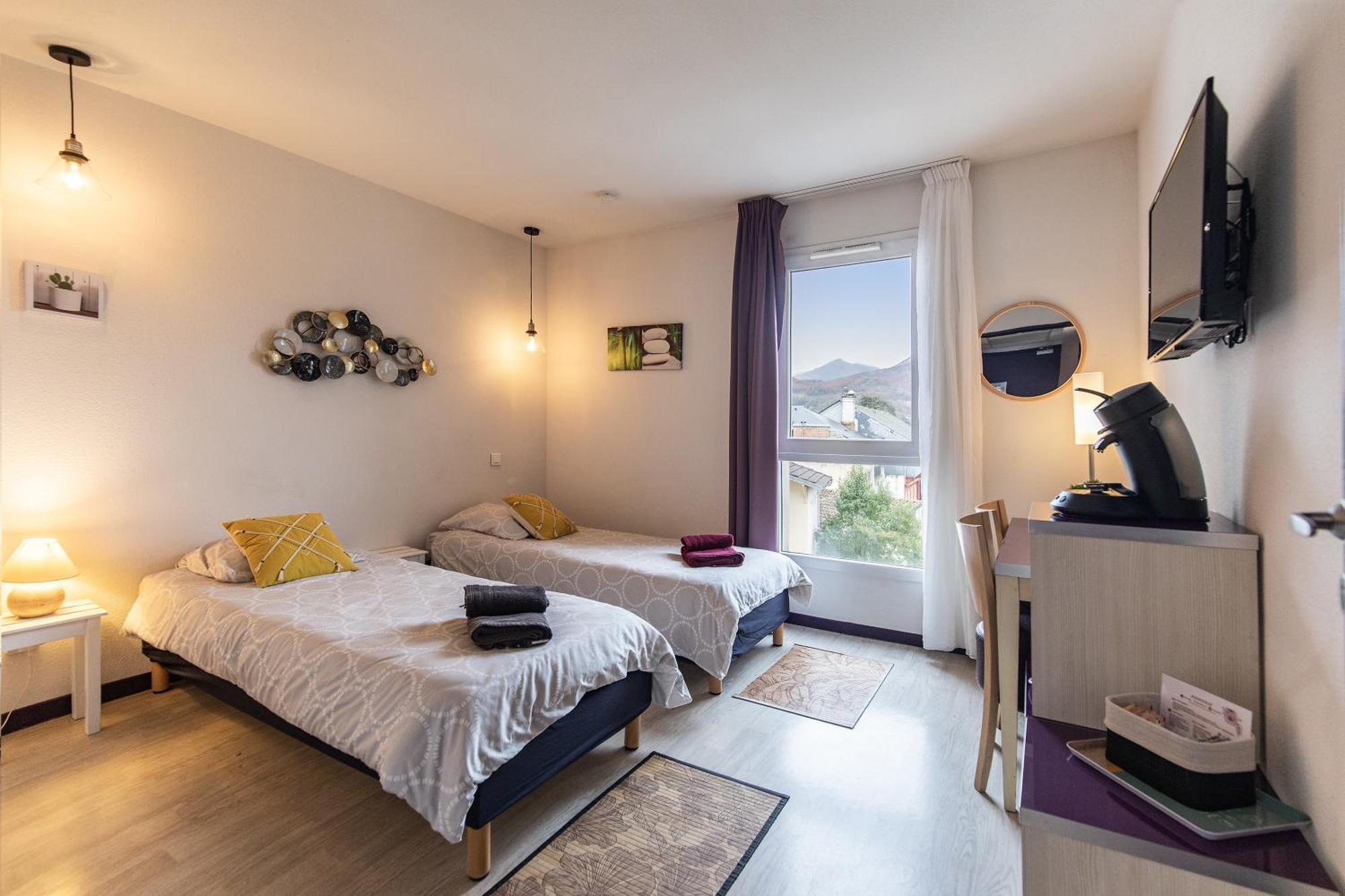 Tithome 1 - Gare, Centre Ville, Vue Montagne Et Chateau Lourdes Luaran gambar